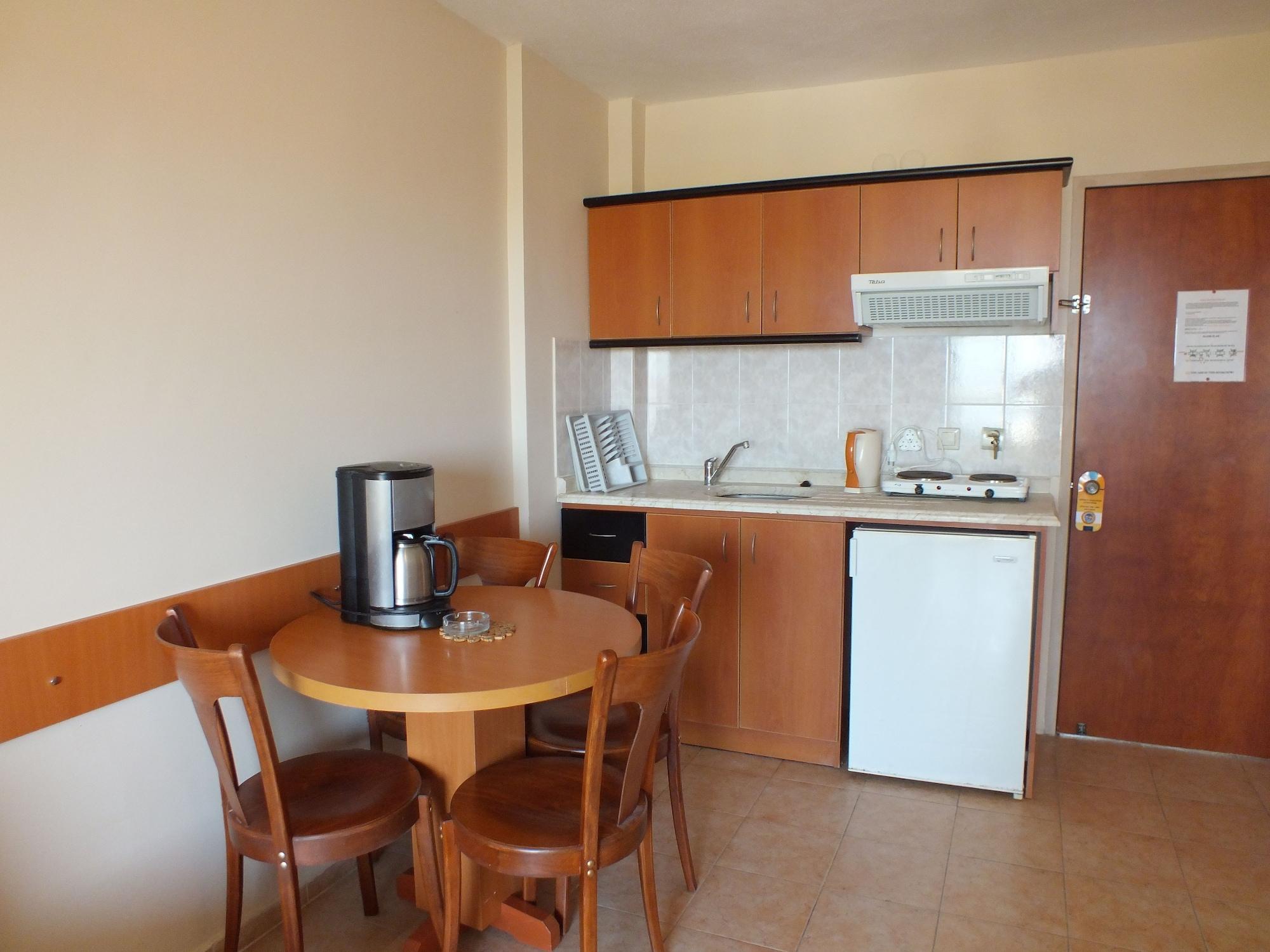 Tuntas Family Suites Kusadası Kültér fotó