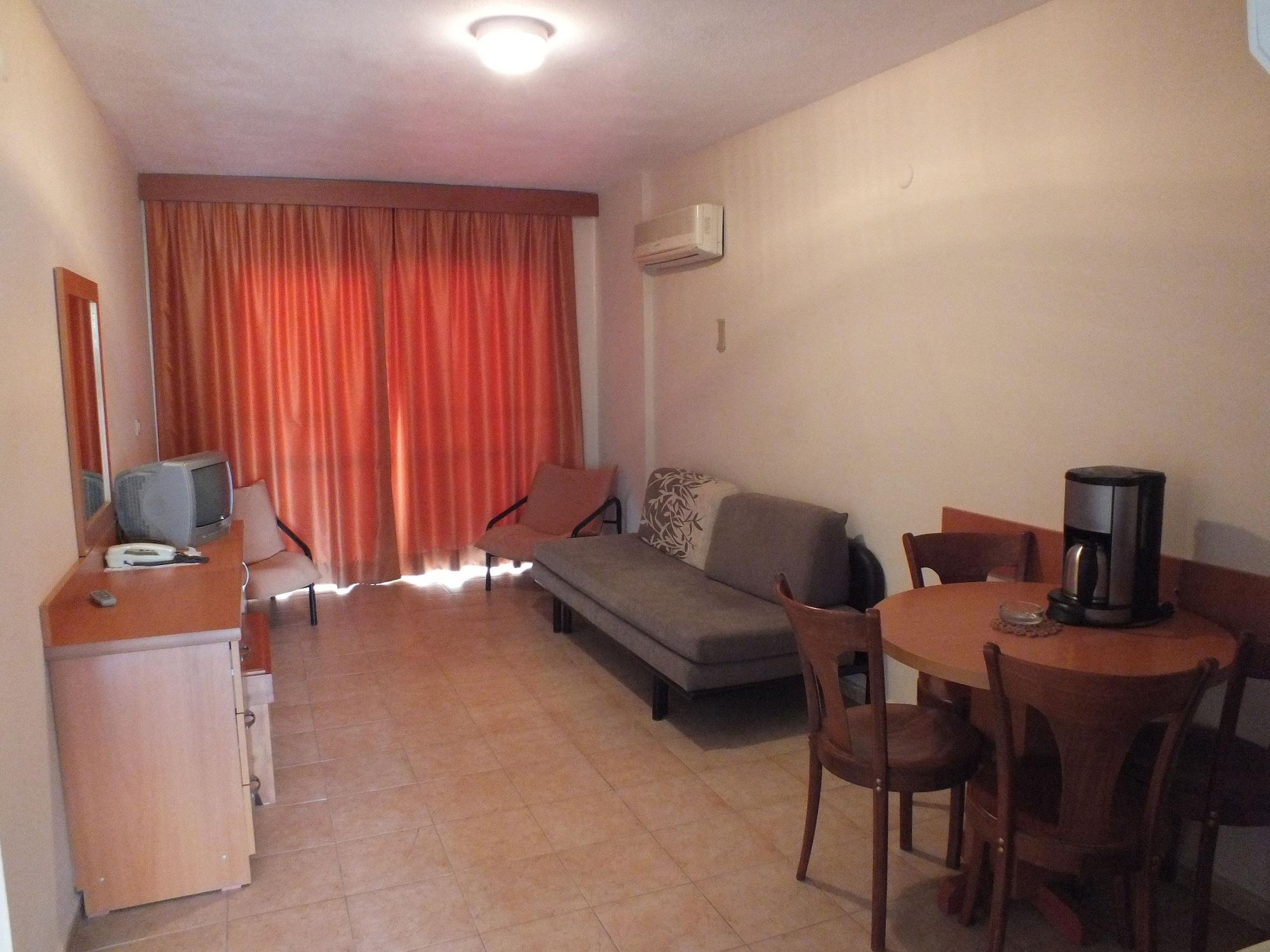 Tuntas Family Suites Kusadası Kültér fotó