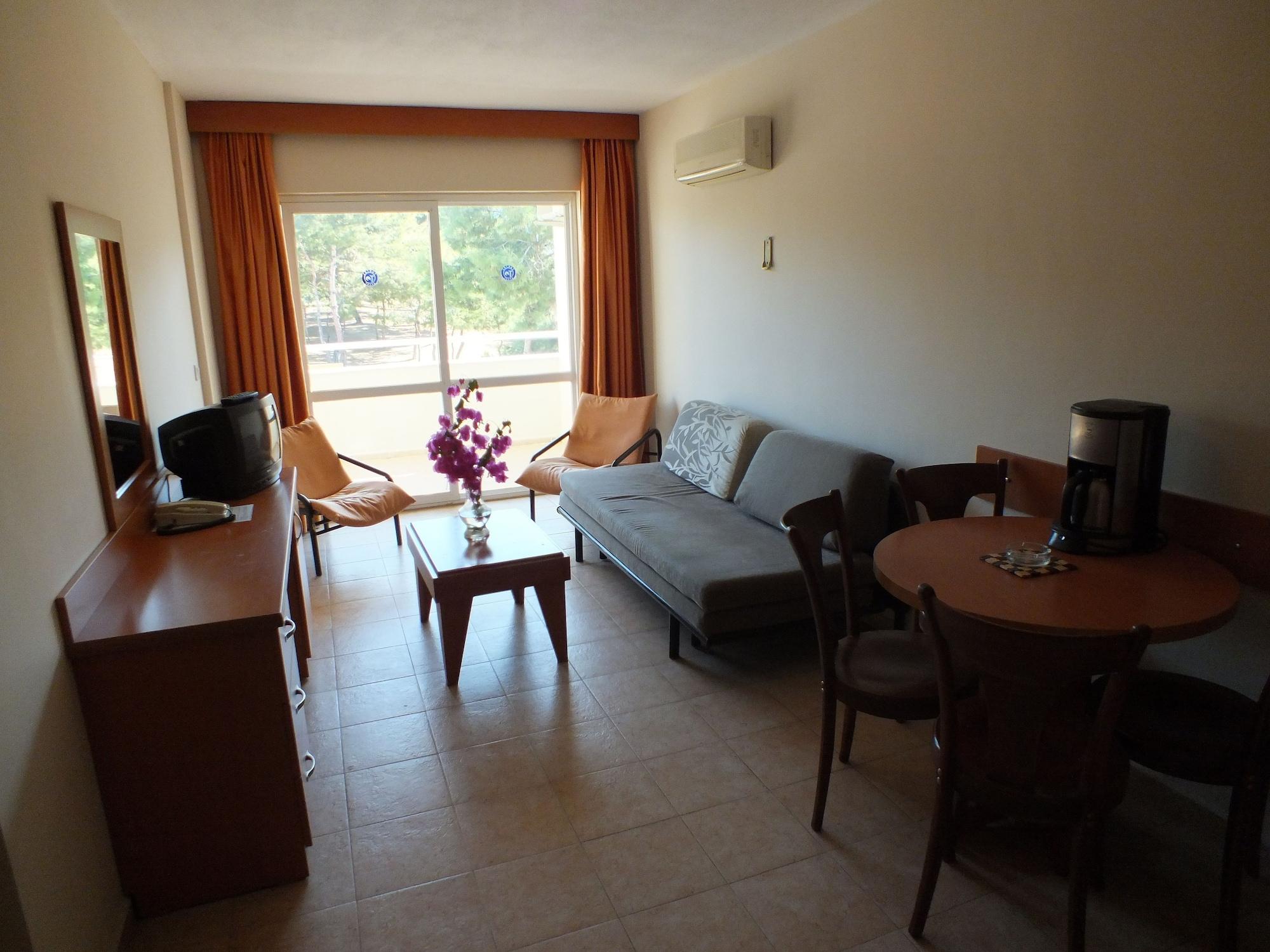 Tuntas Family Suites Kusadası Kültér fotó