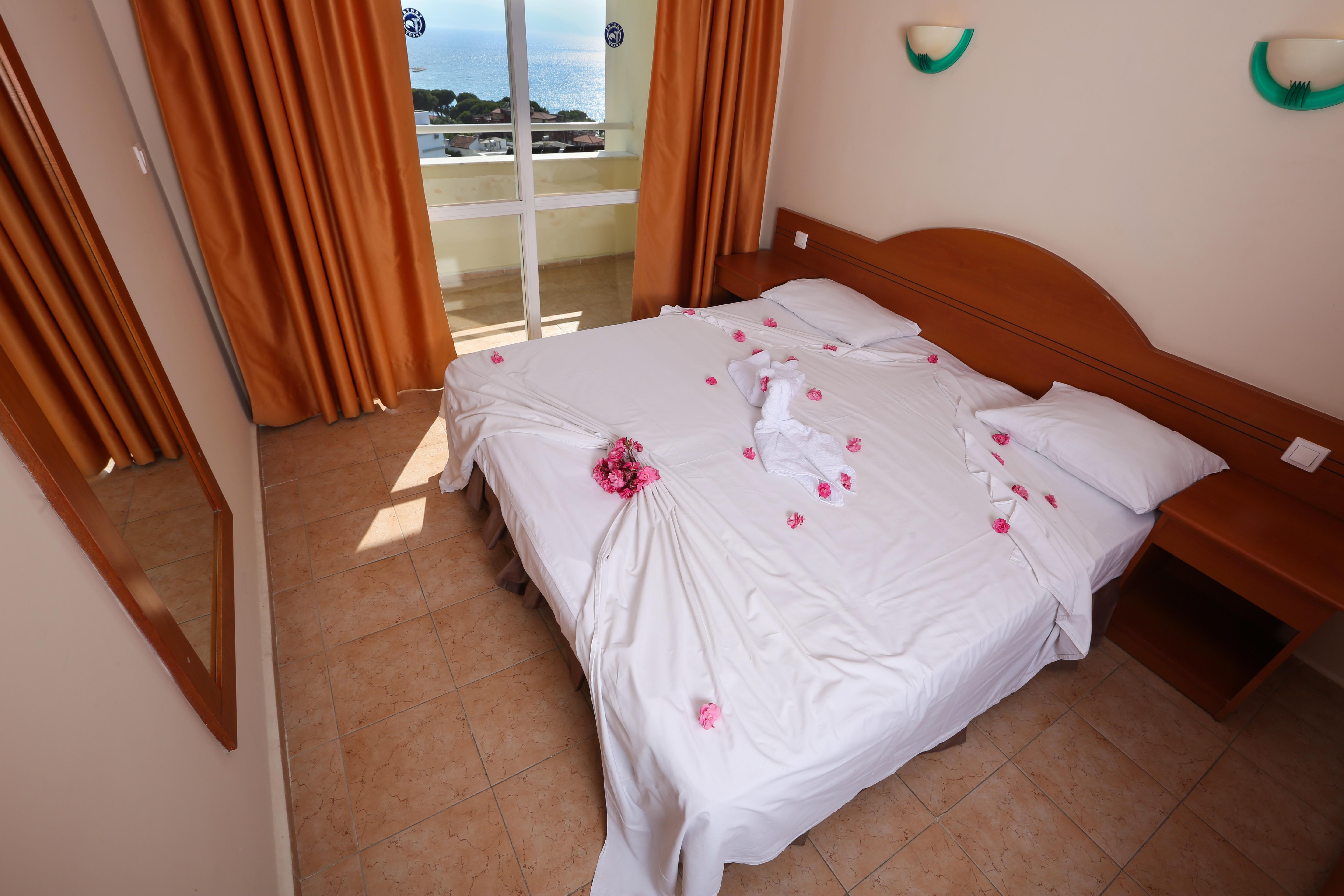 Tuntas Family Suites Kusadası Kültér fotó