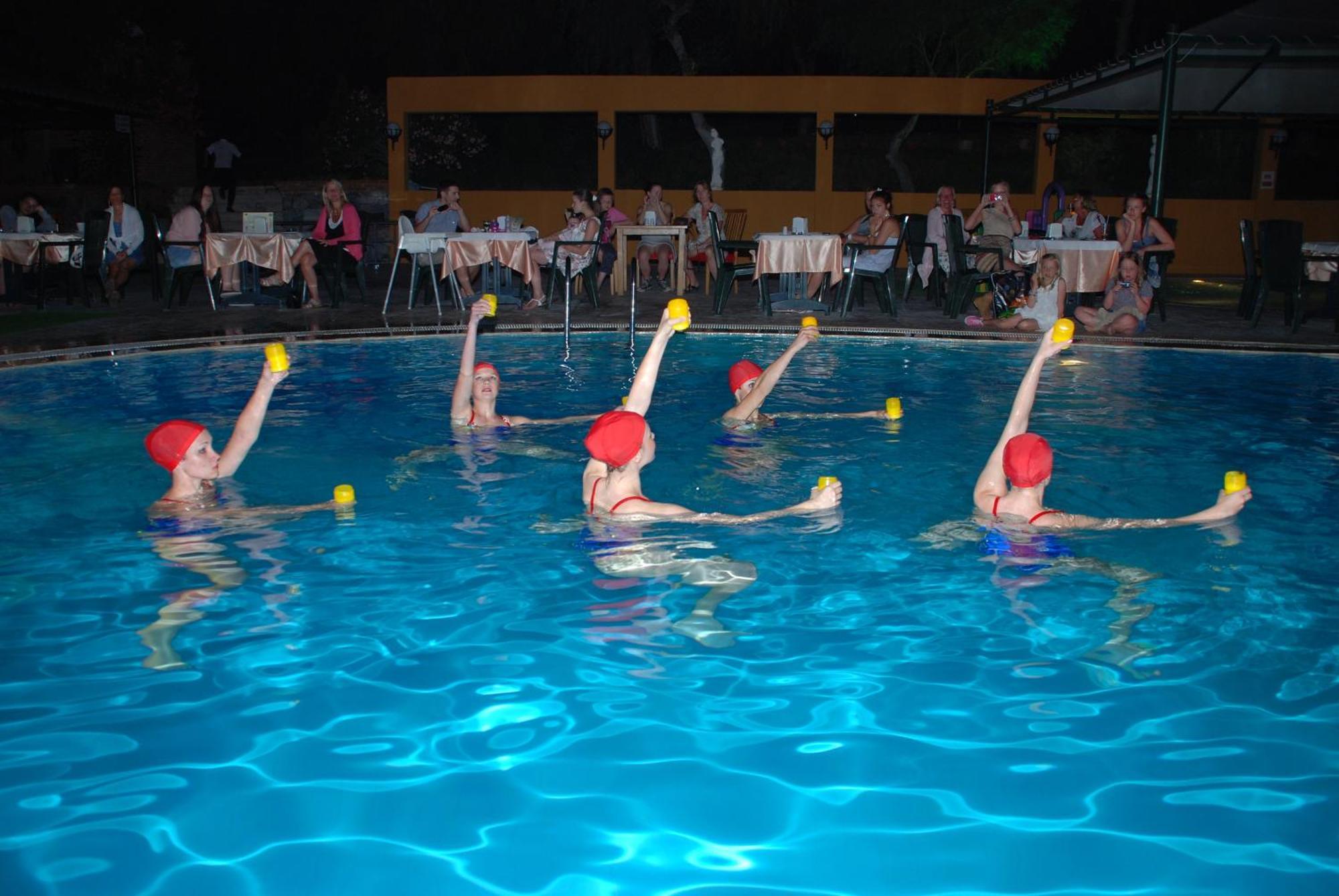 Tuntas Family Suites Kusadası Kültér fotó